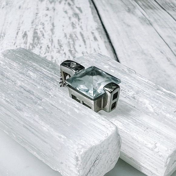 ✗ SOLD ✗ - Picture 2 of 6